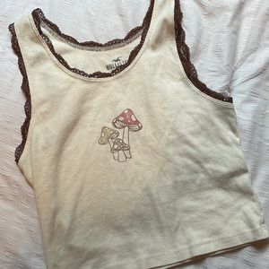 Women’s Hollister mushroom tank top, Size small